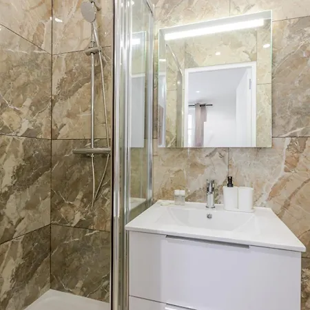 Apartament Nid Douillet Pour Deux Coeur Du 19e Arrondissement Paryż