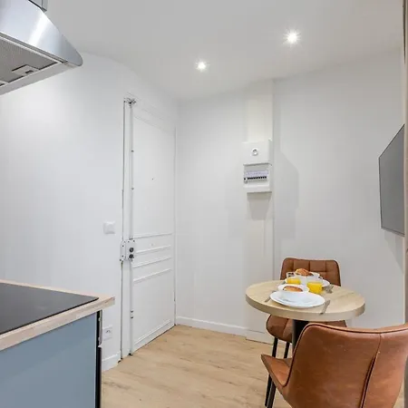 Nid Douillet Pour Deux Cœur Du 19e Arrondissement *