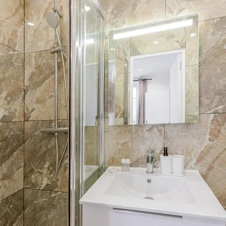 Nid Douillet Pour Deux Coeur Du 19e Arrondissement Apartment *