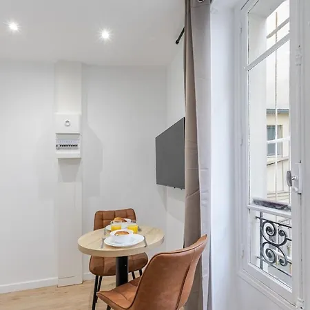 Nid Douillet Pour Deux Coeur Du 19e Arrondissement