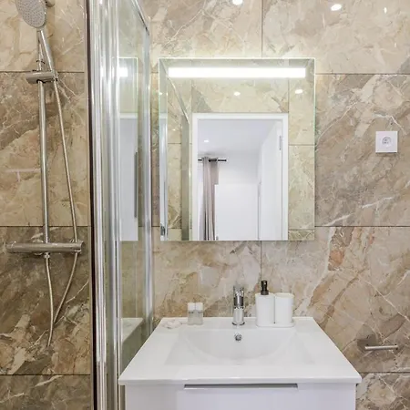Apartment Nid Douillet Pour Deux Coeur Du 19e Arrondissement *