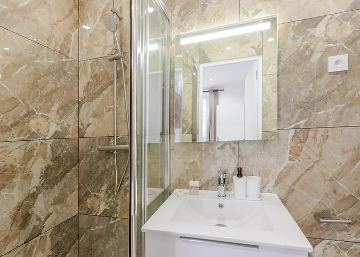 Nid Douillet Pour Deux Coeur Du 19e Arrondissement Apartament *