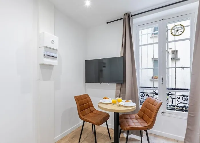 Nid Douillet Pour Deux Coeur Du 19e Arrondissement Apartament Paryż
